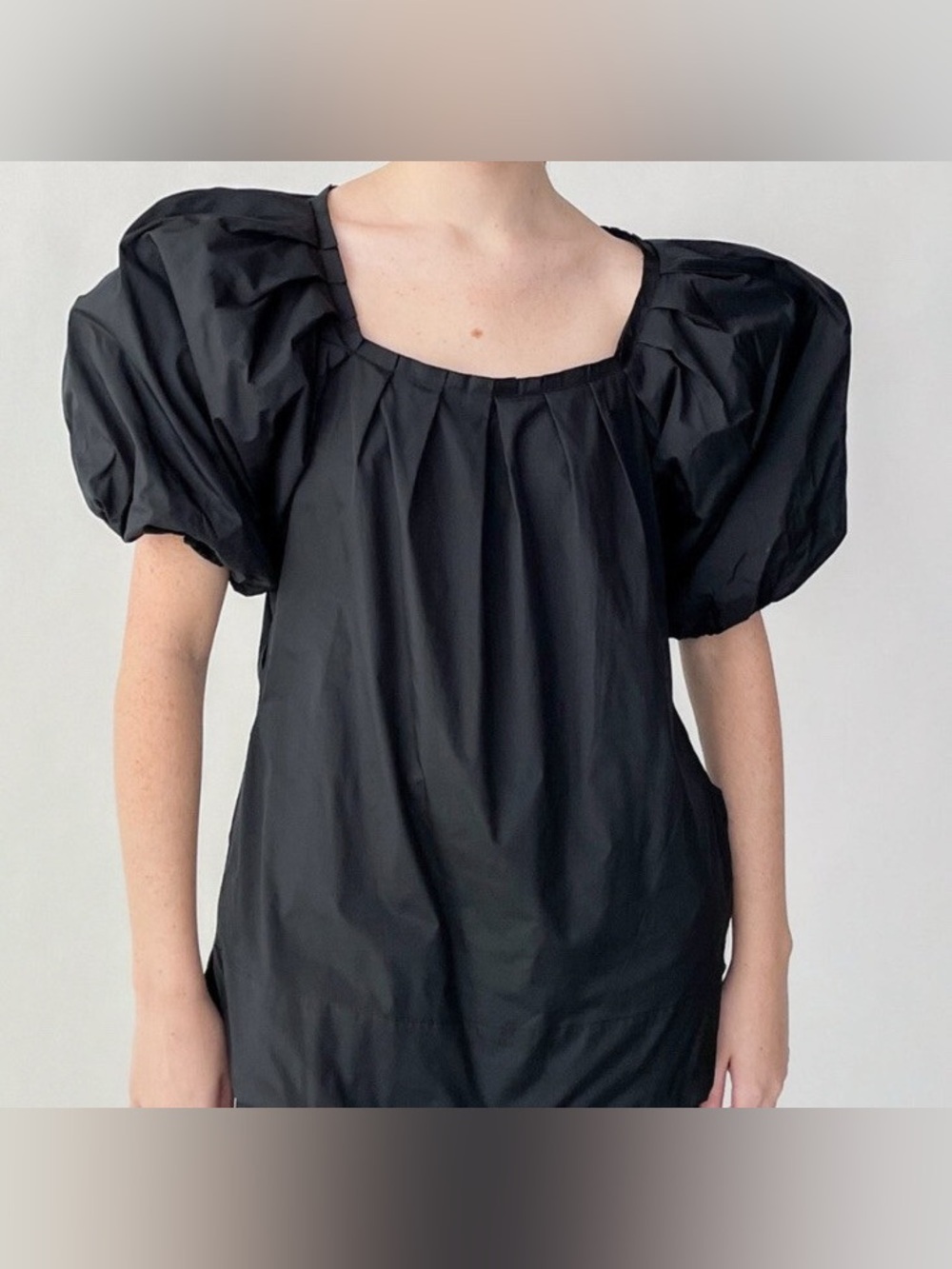 BCBGMaxAzria Black Puff-Sleeve Pleated Square Neck Tunic